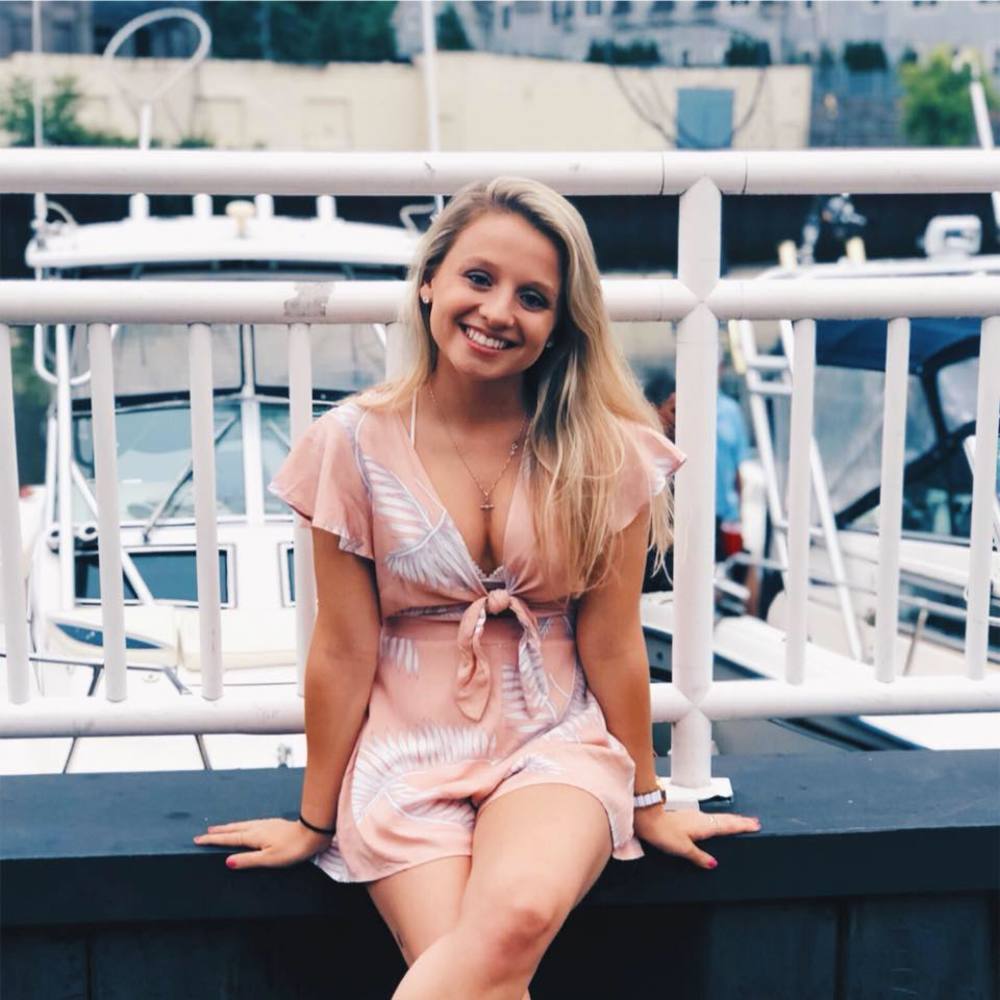 Meet your Posher, Noelle
